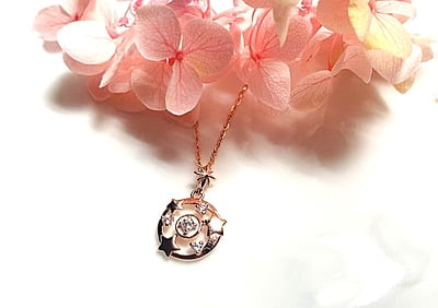 The Circle Star Pendant With Link Chain