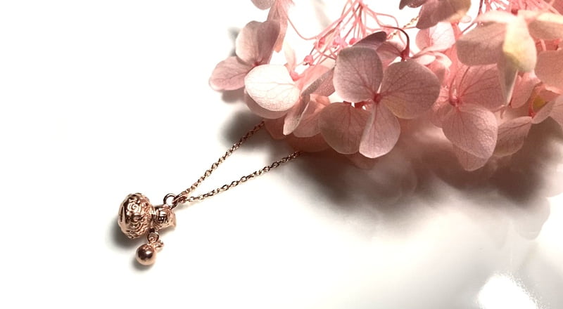 The Rose Gold Pendant With Link Chain