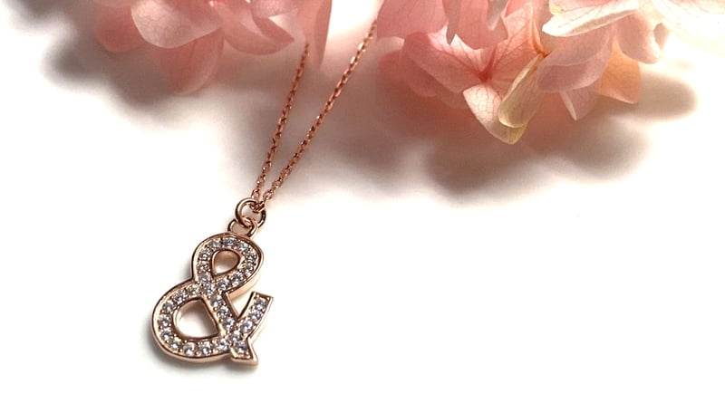 The Rose Gold & Pendent With Link Chain