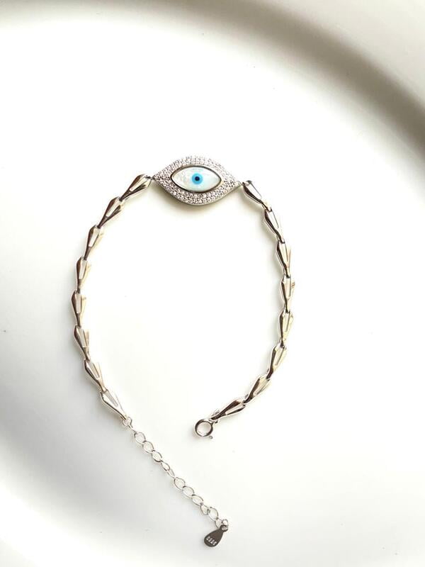 The Devils Eye E Bracelet The Devils Eye E Bracelet