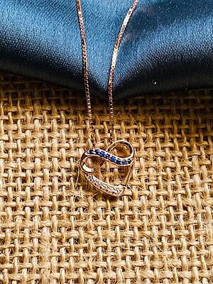 The Rose Gold Infinity Heart Pendent with link chain