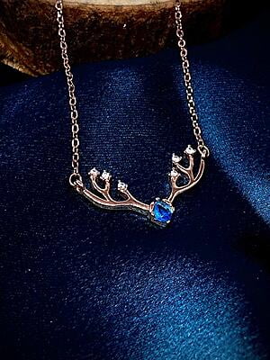 The Deer Horn Pendant with link chain