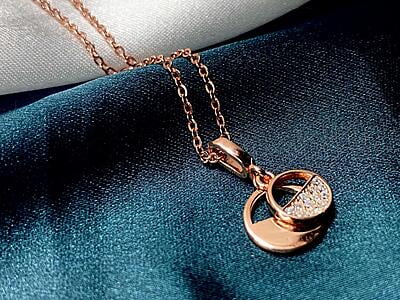 The Dual Tone Rose Gold Pendent With link chain