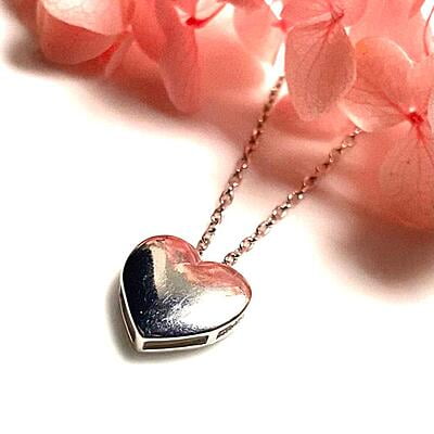 The Silver Heart Pendent with Link Chain