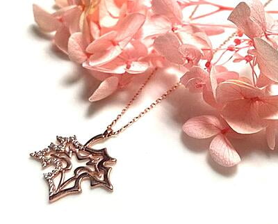 The Rose Gold Maple Leaf Pendent with Link Chain