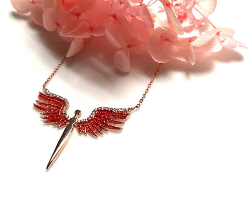 The Rose Gold Red Wing Pendant with Link Chain
