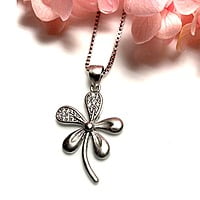 Silver Flower Pendant Set Silver Flower Pendant Set