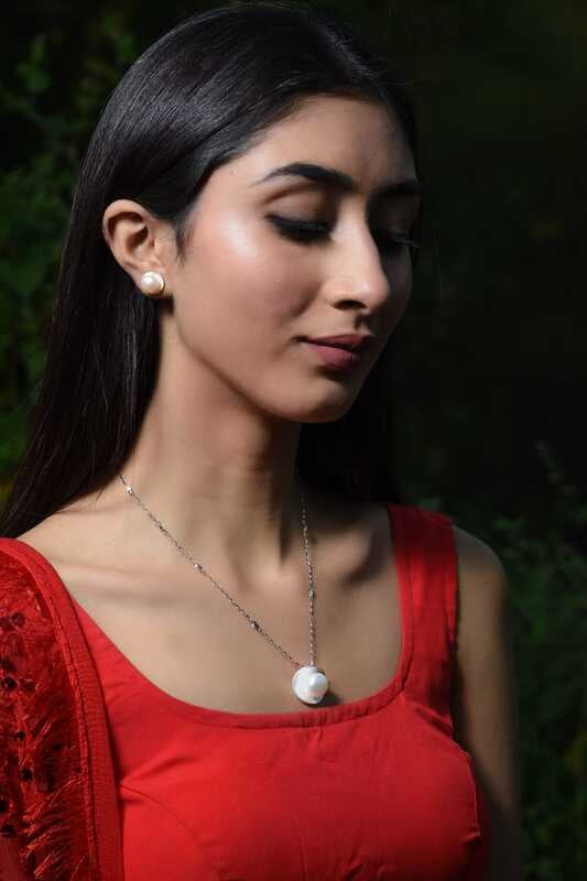The Silver Circle Pearl Pendant set The Silver Circle Pearl Pendant set