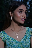 The Triple Triangle Silver Pendant Set The Triple Triangle Silver Pendant Set