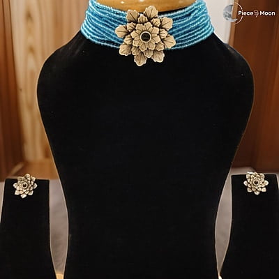 Blooming Flower Neck Set