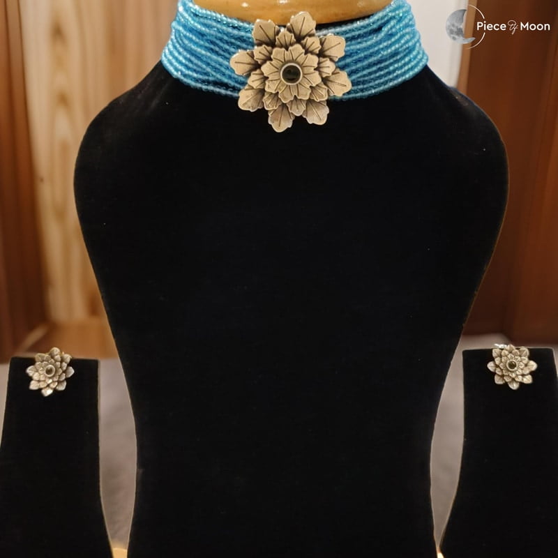 Blooming Flower Neck Set Blooming Flower Neck Set
